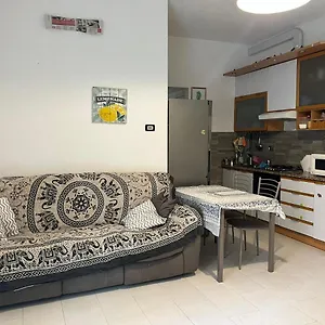 In Centro , Genova Italia